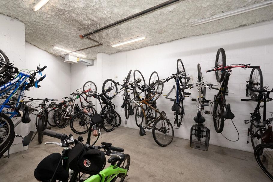 308 683 W Victoria Park North Vancouver, BC - 33