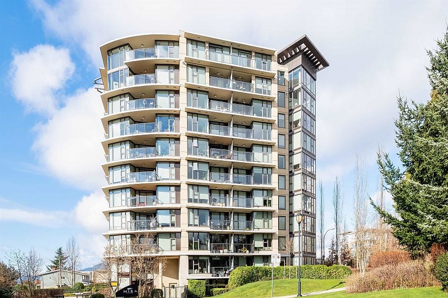 501 683 Victoria Park West North Vancouver, BC - 2