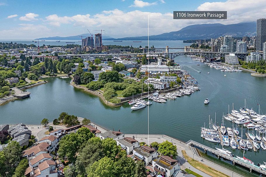 1106 Ironwork Passage Vancouver, BC - 1
