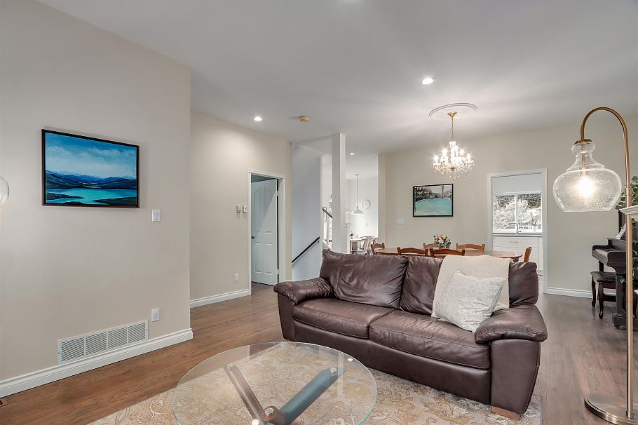 1806 Deep Cove Road North Vancouver, BC - 8