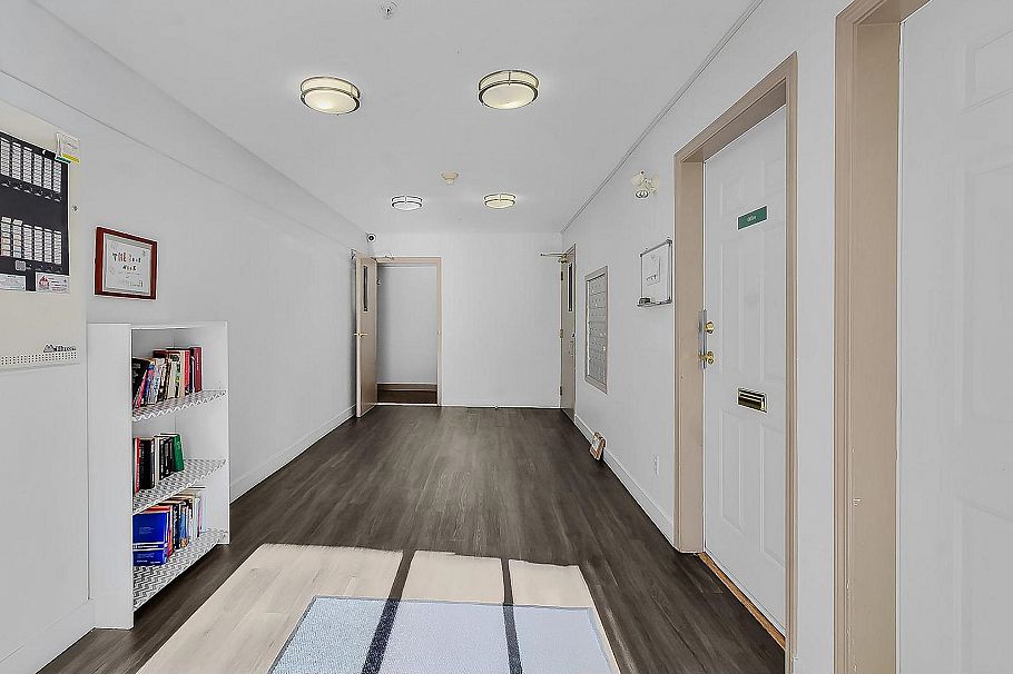 211 3624 Fraser Street Vancouver, BC - 32