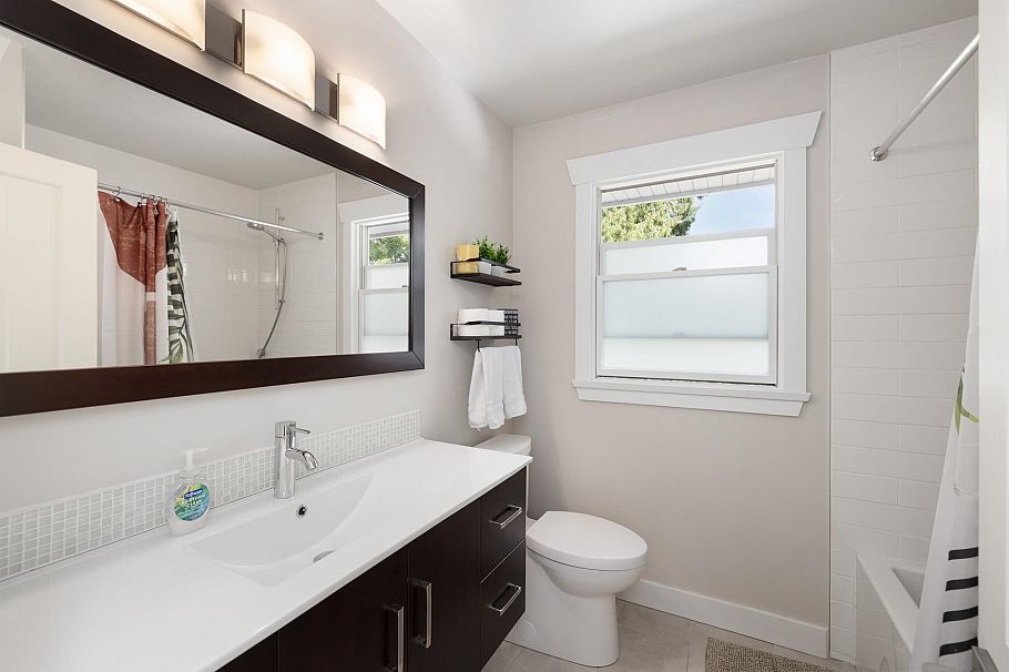 2678 Ailsa Crescent North Vancouver, BC - 37