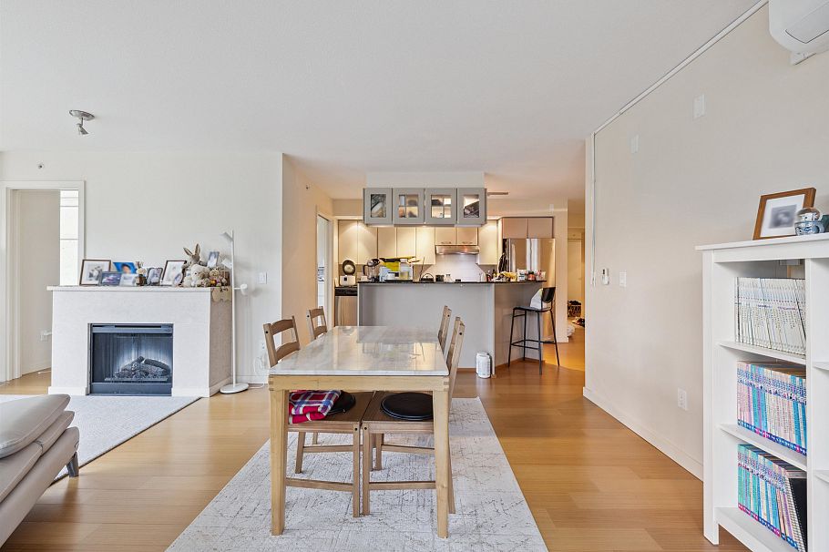 501 683 Victoria Park West North Vancouver, BC - 6