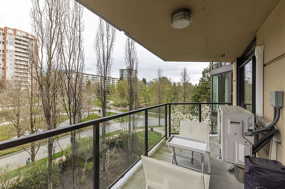 501 683 Victoria Park West North Vancouver, BC - 23