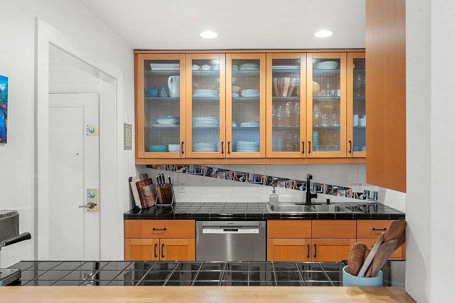 201 1130 W 13th Avenue Vancouver, BC - 11