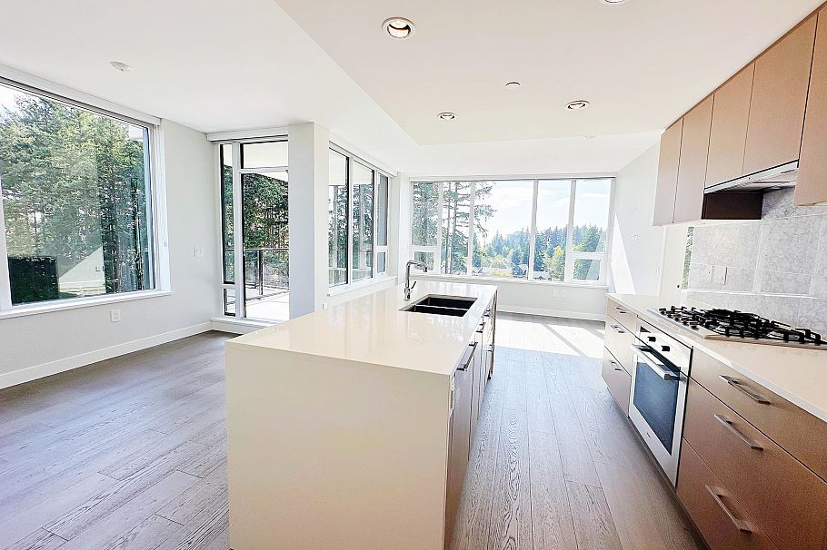 908 5410 Shortcut Road Vancouver, BC - 2