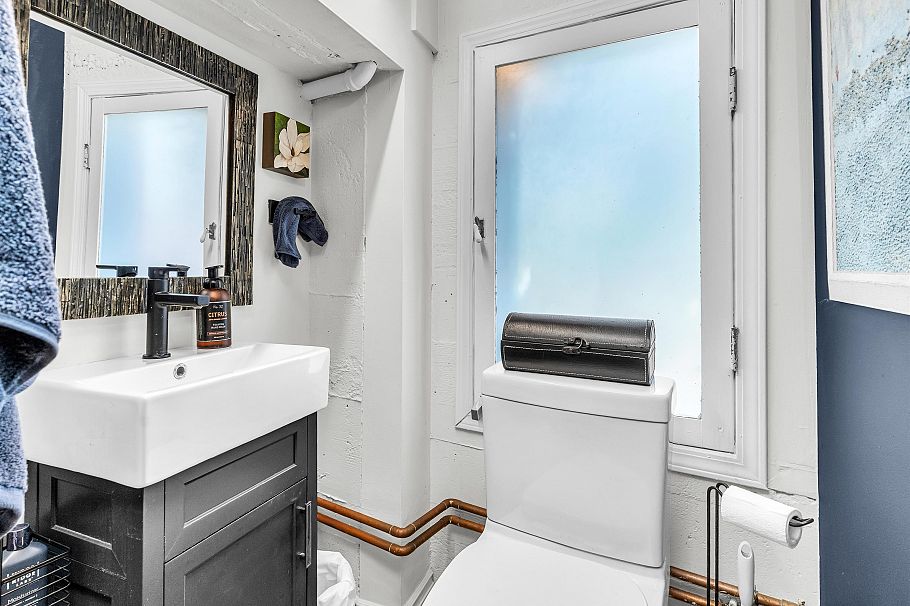 83 Alexander Street Vancouver, BC - 24