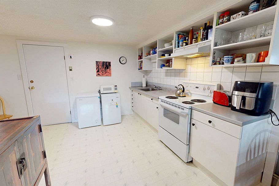 483 E 31st Avenue Vancouver, BC - 17