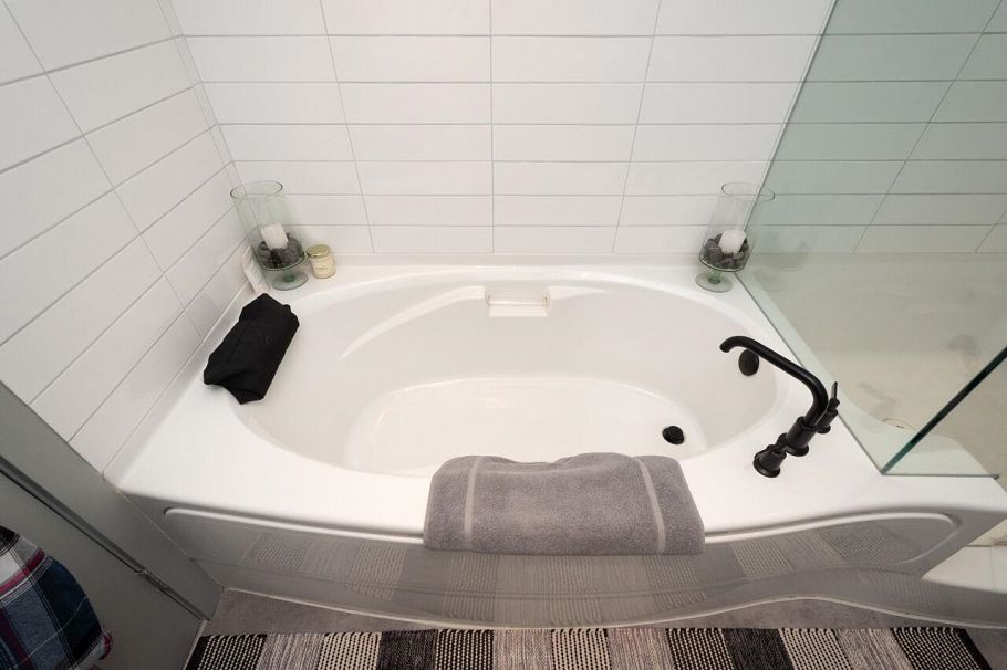 308 683 W Victoria Park North Vancouver, BC - 23