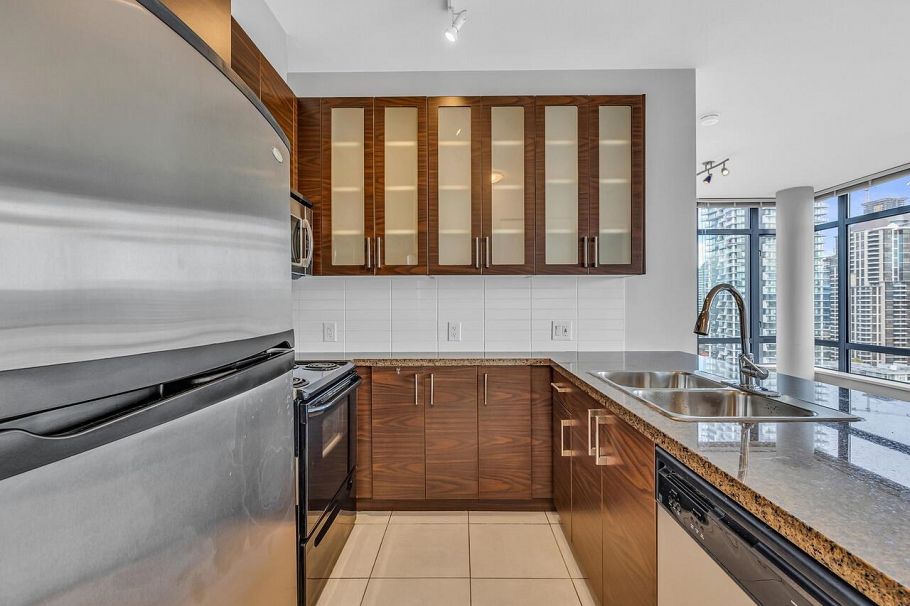 2006 2345 Madison Avenue Burnaby, BC - 7