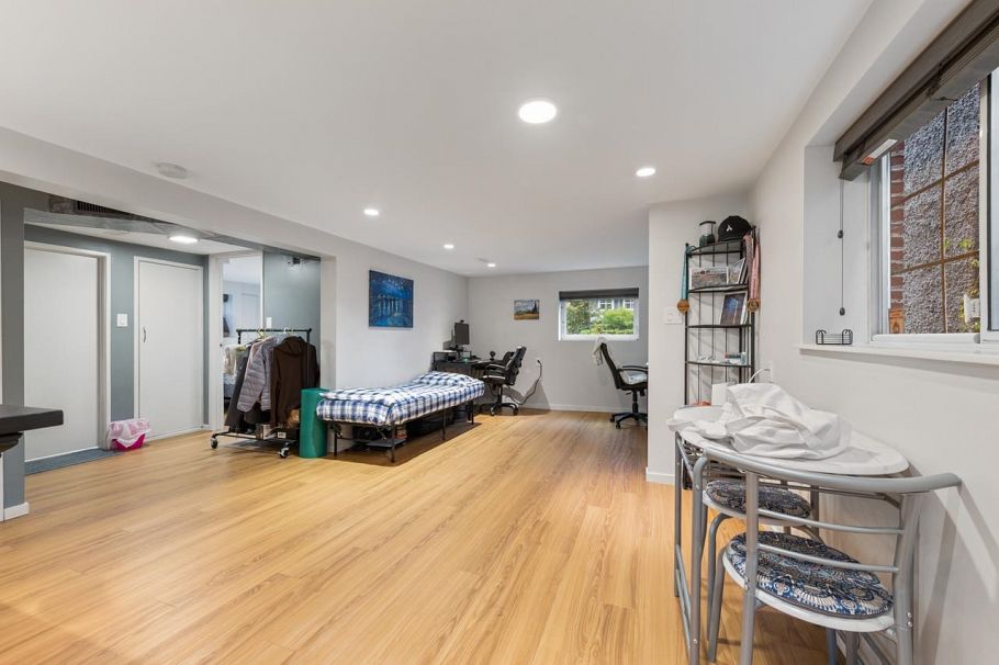 2125 E 5th Avenue Vancouver, BC - 25