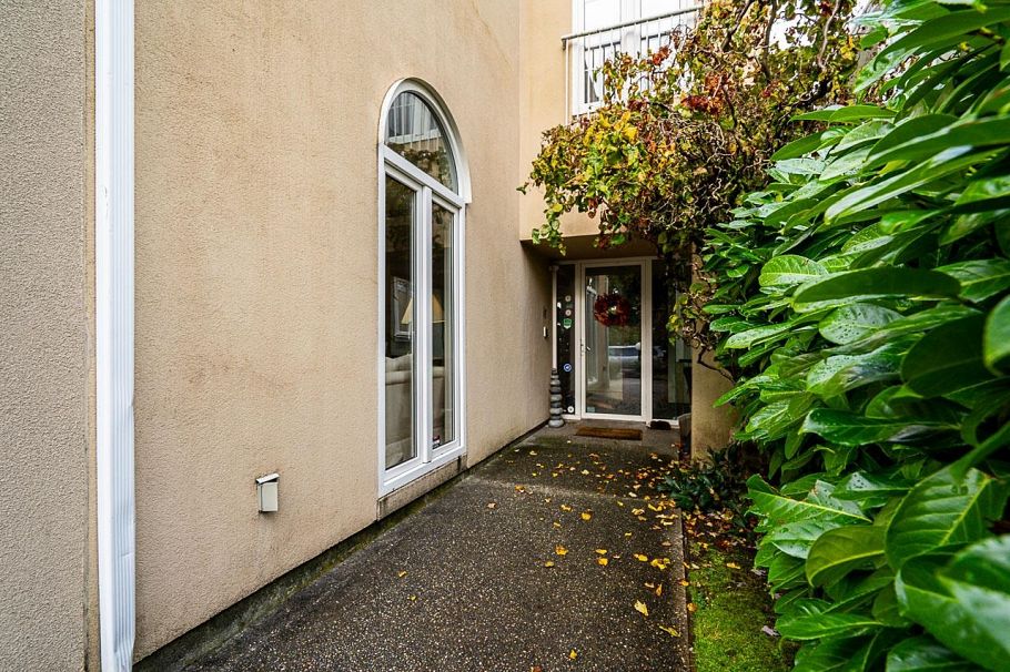 2443 W 47th Avenue Vancouver, BC - 3