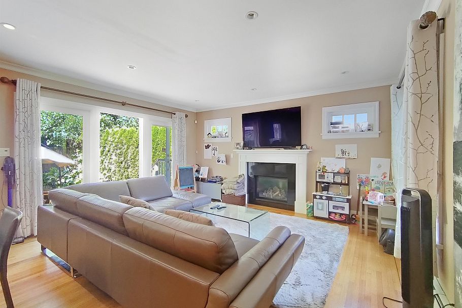 3521 W 39th Avenue Vancouver, BC - 12
