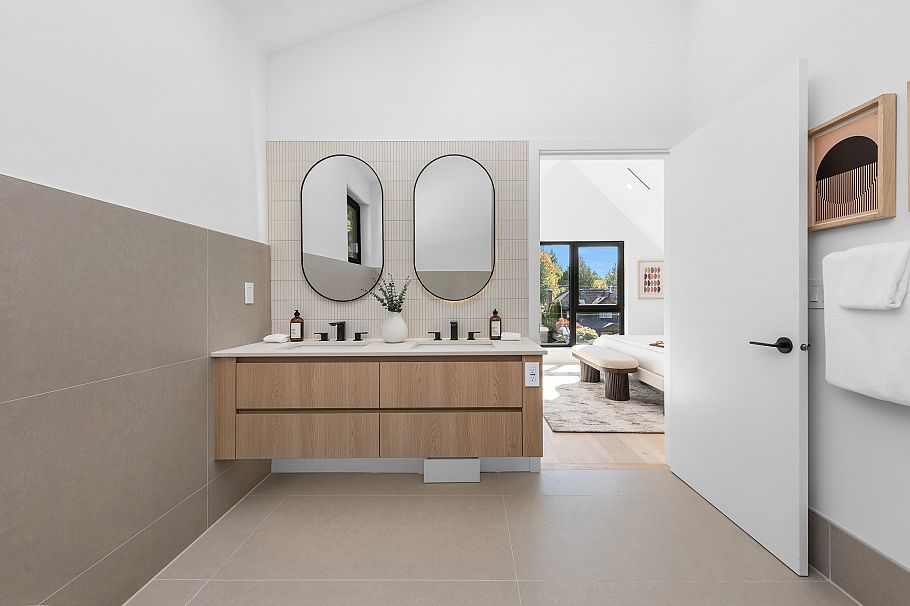 1 2626 W 41st Avenue Vancouver, BC - 14