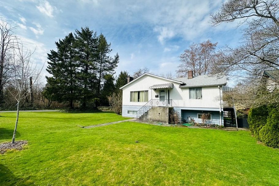 2925 E 25th Avenue Vancouver, BC - 1