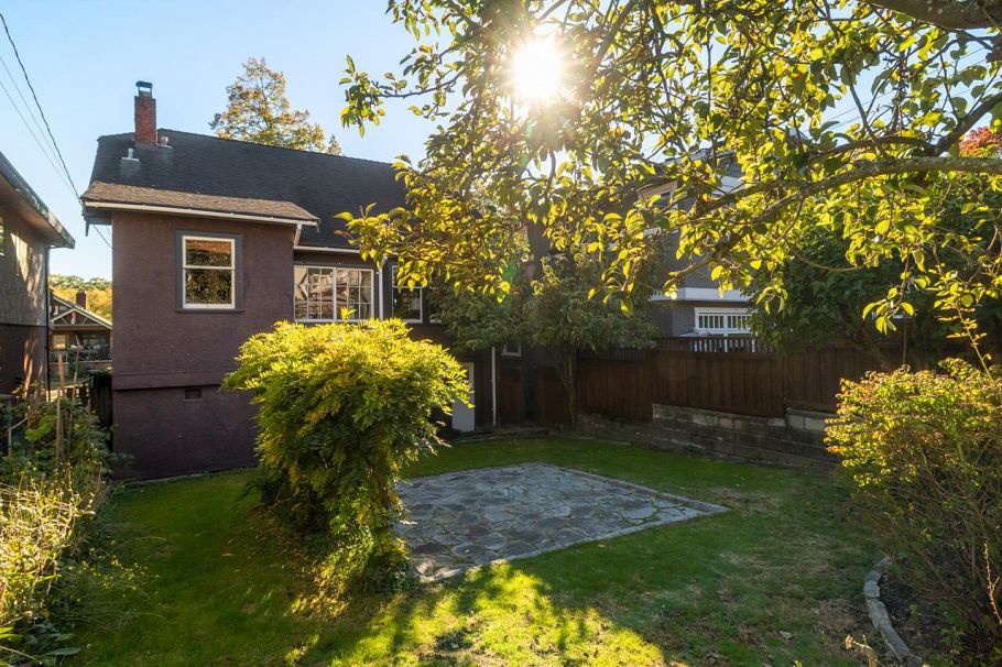 2125 E 5th Avenue Vancouver, BC - 35