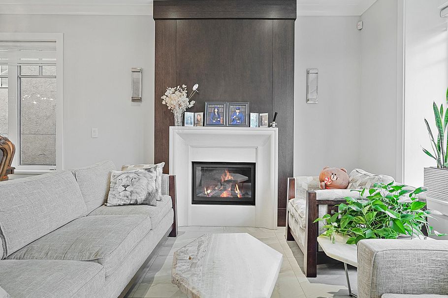 1895 W 60th Avenue Vancouver, BC - 3