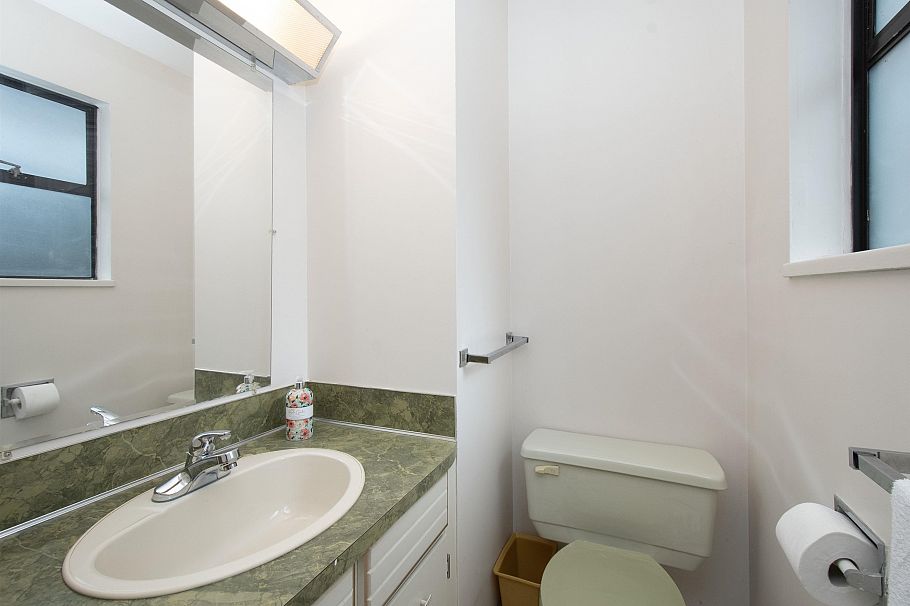 3875 Regent Avenue North Vancouver, BC - 14