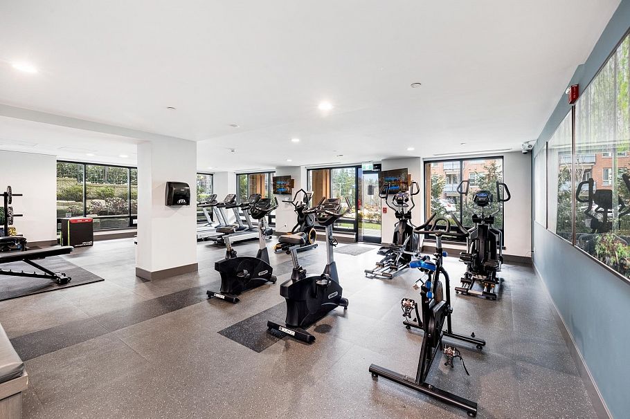 301 2632 Library Lane North Vancouver, BC - 15