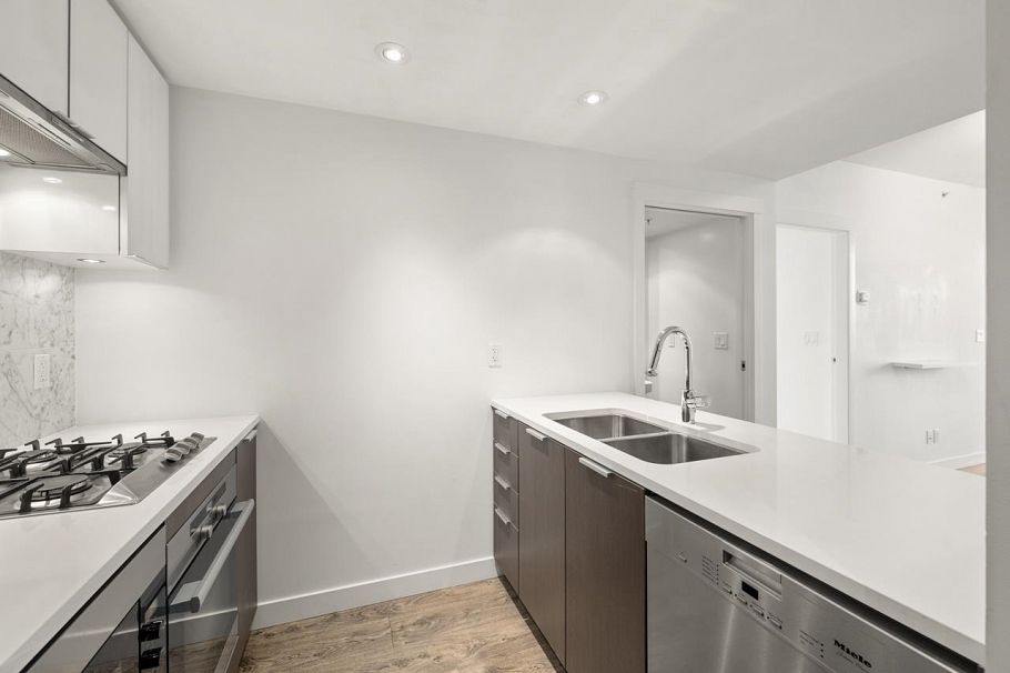 502 110 Switchmen Street Vancouver, BC - 13