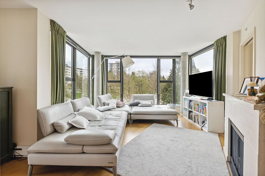 501 683 Victoria Park West North Vancouver, BC - 12