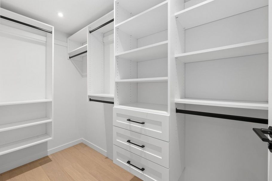 683 W 18th Avenue Vancouver, BC - 32