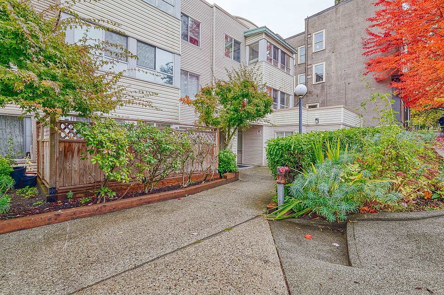 211 3624 Fraser Street Vancouver, BC - 27