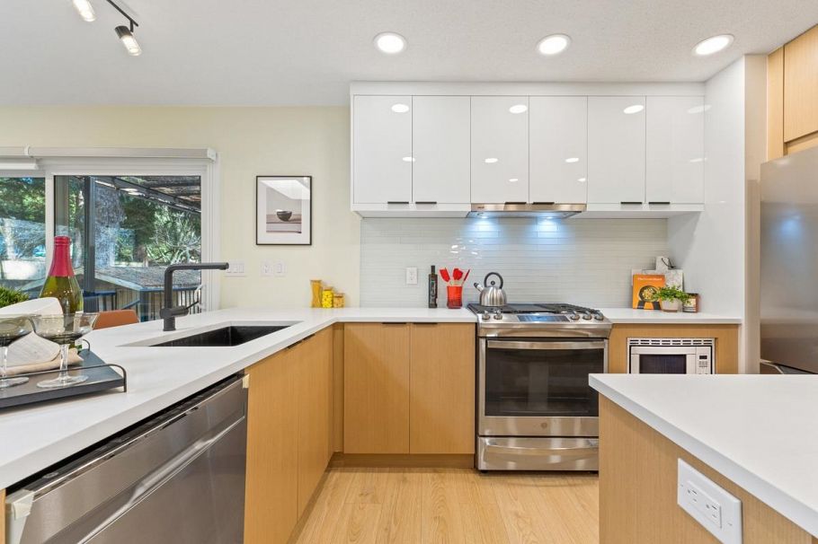 2518 Swinburne Avenue North Vancouver, BC - 12