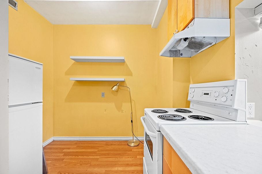 3576 W 17th Avenue Vancouver, BC - 21