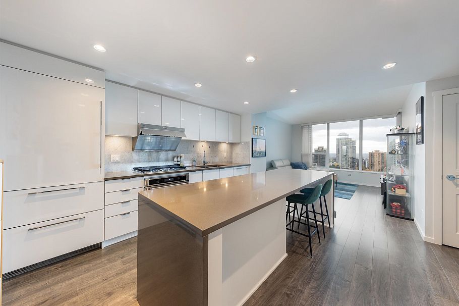 2805 5883 Barker Avenue Burnaby, BC - 2