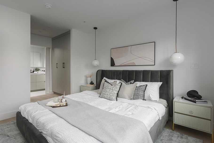 2 240 E 37th Avenue Vancouver, BC - 17