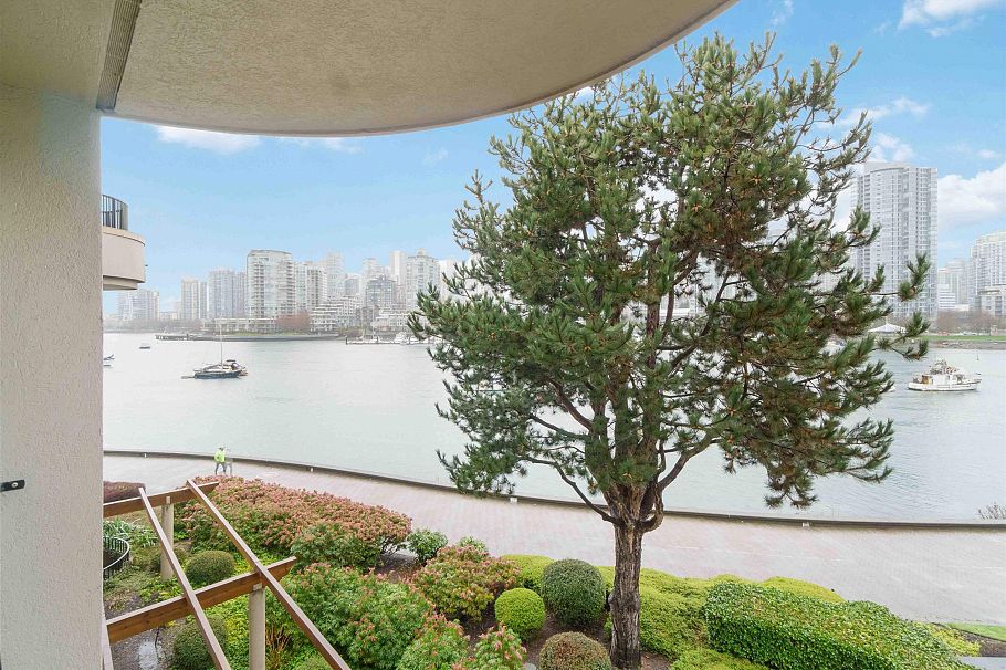 311 1859 Spyglass Place Vancouver, BC - 11