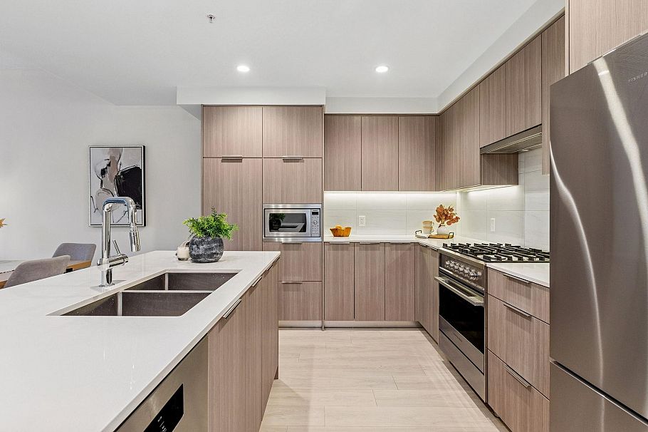 TH1431 Hunter Street North Vancouver, BC - 14