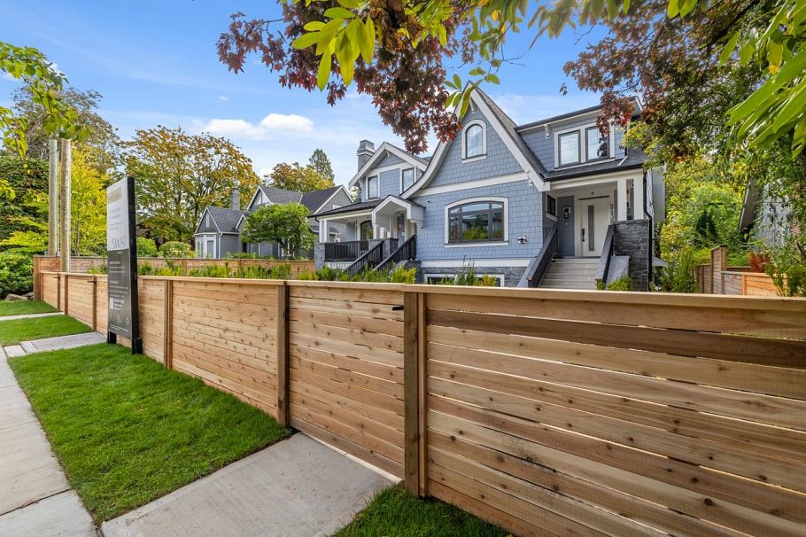 2436 W 49th Avenue Vancouver, BC - 34