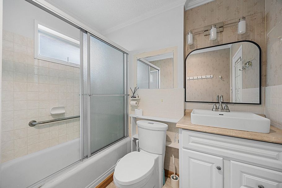 4054 W 31st Avenue Vancouver, BC - 19