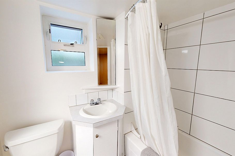 483 E 31st Avenue Vancouver, BC - 20