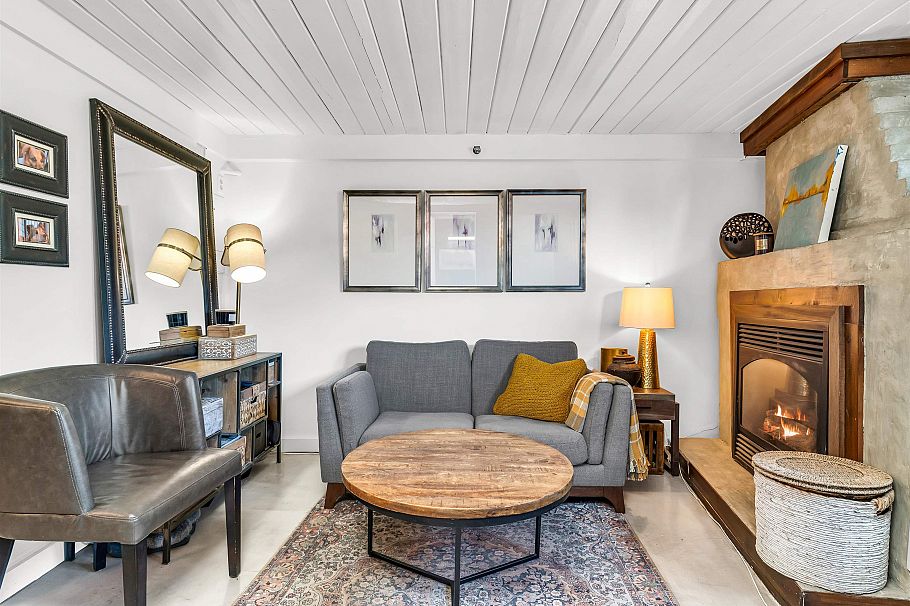 83 Alexander Street Vancouver, BC - 29