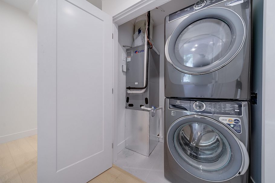 4 3836 W 8th Avenue Vancouver, BC - 18