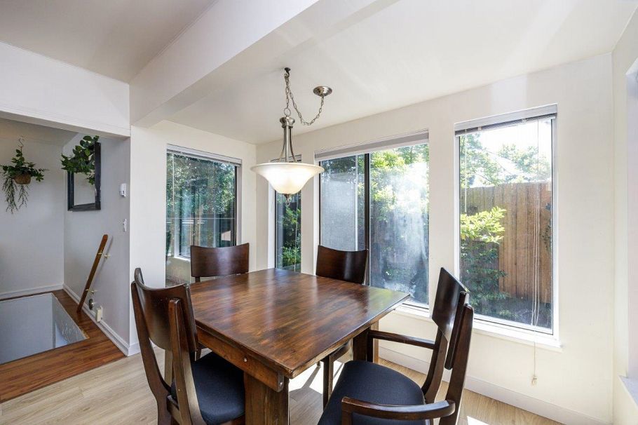 1061 Gladwin Drive North Vancouver, BC - 10