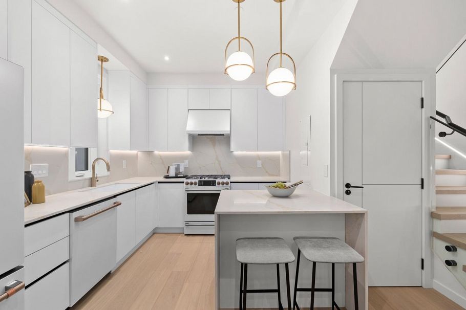 683 W 18th Avenue Vancouver, BC - 12