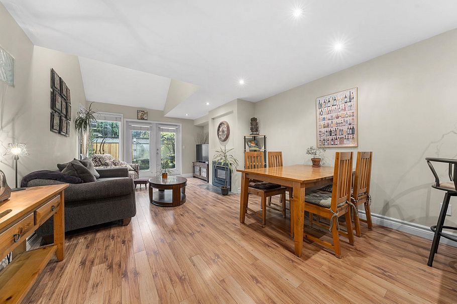 6 230 W 15th Street North Vancouver, BC - 14