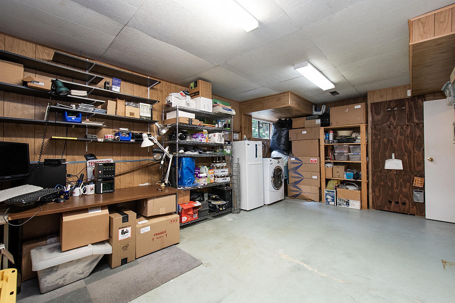 3875 Regent Avenue North Vancouver, BC - 22