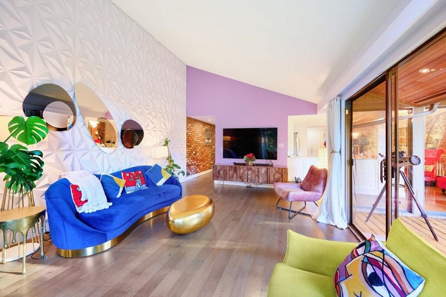 2873 Capilano Road North Vancouver, BC - 3