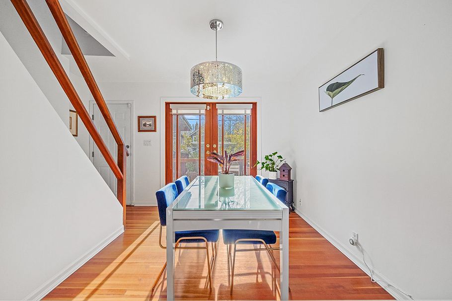 3576 W 17th Avenue Vancouver, BC - 11