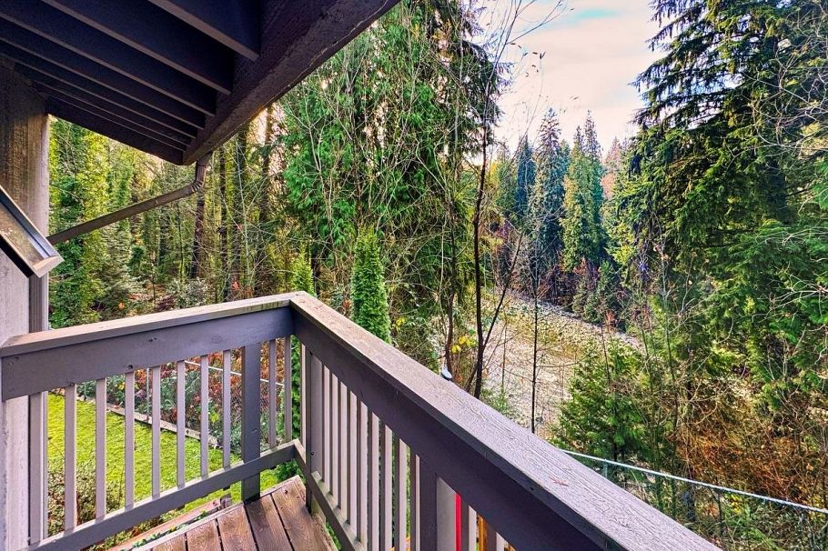 2873 Capilano Road North Vancouver, BC - 28