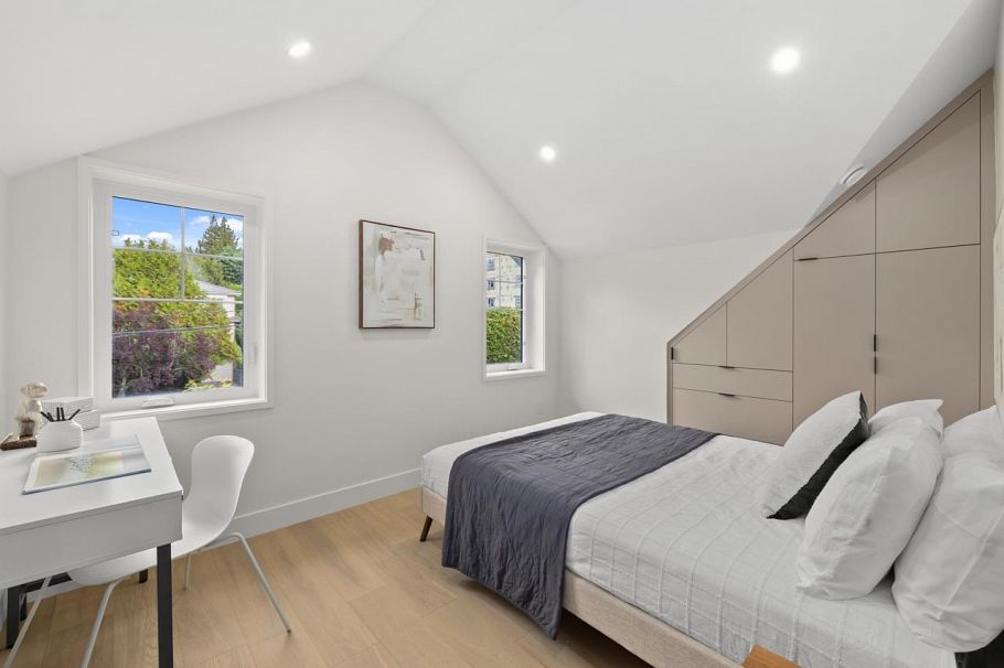 2436 W 49th Avenue Vancouver, BC - 27