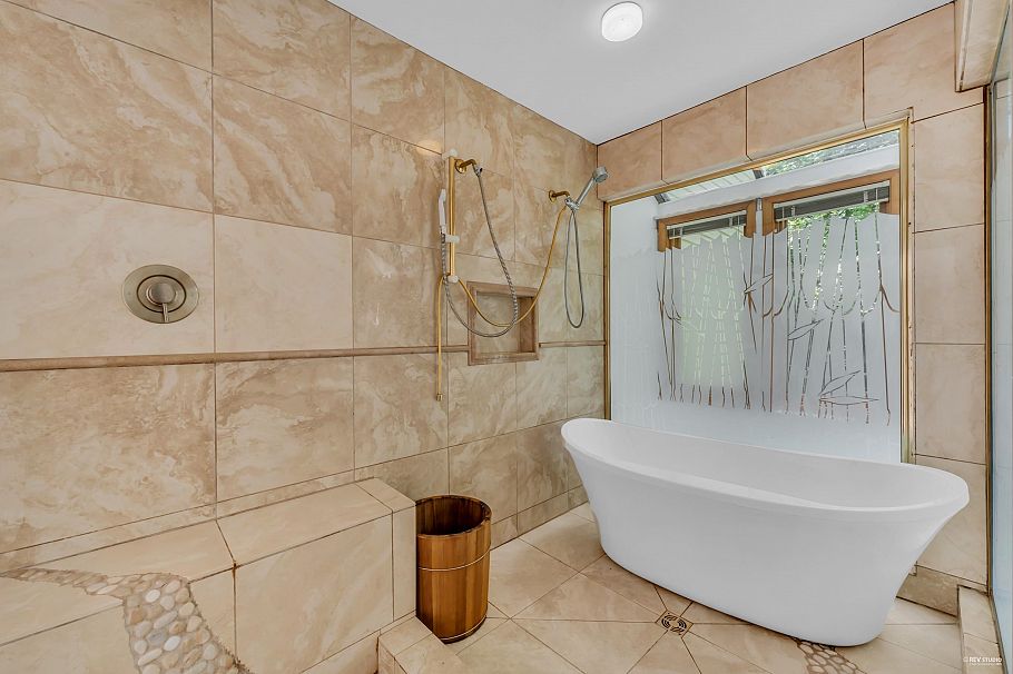 2901 Allan Road North Vancouver, BC - 18