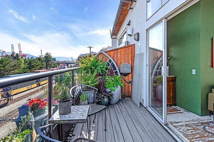 83 Alexander Street Vancouver, BC - 15