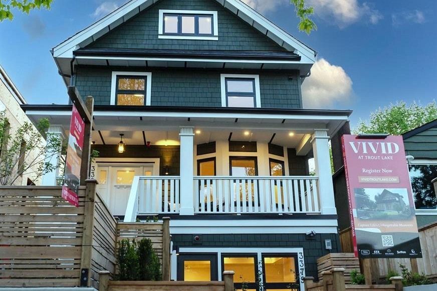 3381 Victoria Drive Vancouver, BC - 1