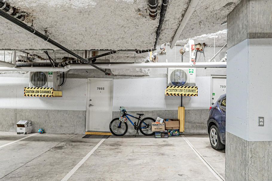 7903 Oak Street Vancouver, BC - 33